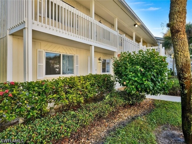 property at 4621 Bayshore Dr