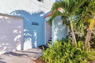 2350 Parker Ave in West Palm Beach, FL - Building Photo
