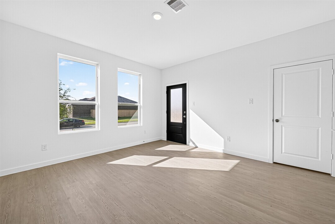 16214 Texas Flatland Way in Hockley, TX - Building Photo