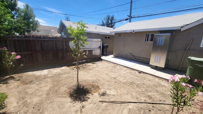 1420 Pelton Ave in Modesto, CA - Building Photo - Building Photo