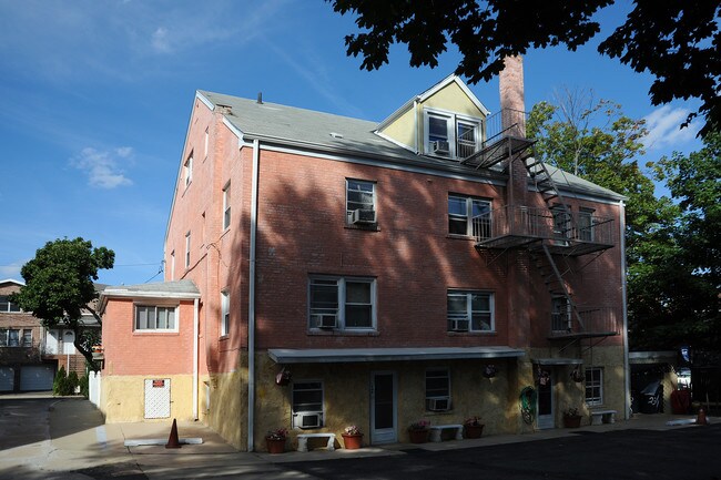 232 Lincoln Ave in Cliffside Park, NJ - Foto de edificio - Building Photo