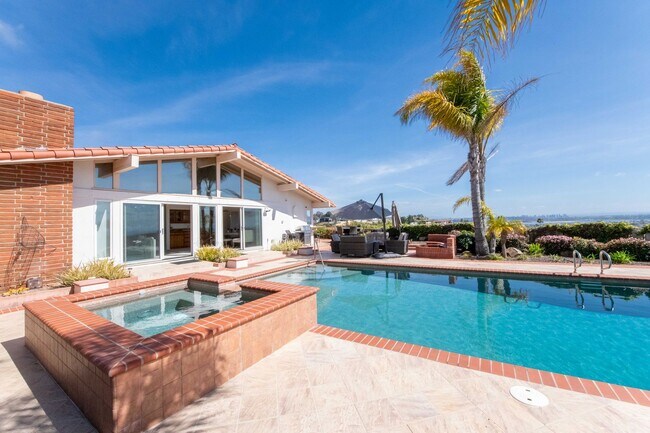 5303 Alta Bahia Ct in San Diego, CA - Building Photo - Building Photo