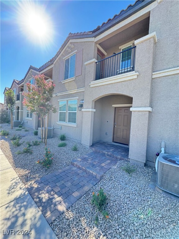 657 Bellus Pl in Henderson, NV - Foto de edificio - Building Photo