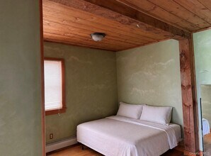 1538 Albany Post Rd in Gardiner, NY - Building Photo - Building Photo