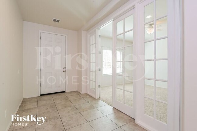 8075 N Circulo El Palmito in Tucson, AZ - Building Photo - Building Photo