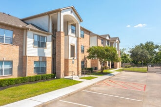 Alcott Village in Houston, TX - Foto de edificio - Building Photo