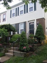 9164 Broken Oak Pl in Burke, VA - Building Photo