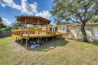 207 Mountain Top in Sunrise Beach Village, TX - Building Photo - Building Photo