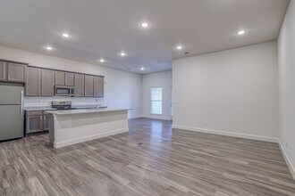 855 S Hemlock St, Unit 815 in Gardner, KS - Building Photo - Building Photo