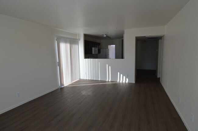 4430 E Van Buren Ave, Unit 203 in Las Vegas, NV - Foto de edificio - Building Photo