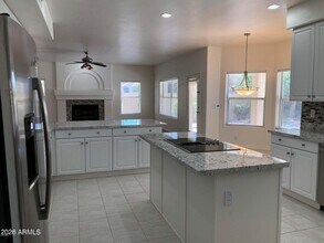 3169 E Desert Flower Ln in Phoenix, AZ - Building Photo - Building Photo