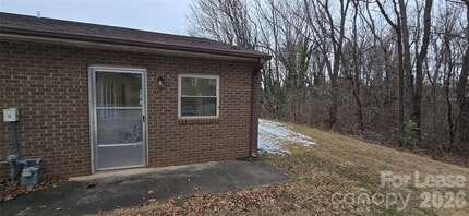 517 Hickory St in Hudson, NC - Building Photo - Building Photo