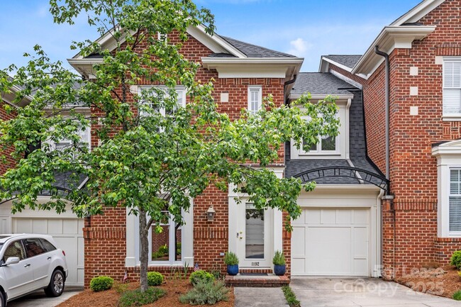 property at 1192 Hampton Gardens Ln