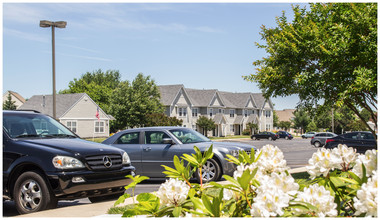 Greenlawn Apartments in Middletown, DE - Foto de edificio - Building Photo