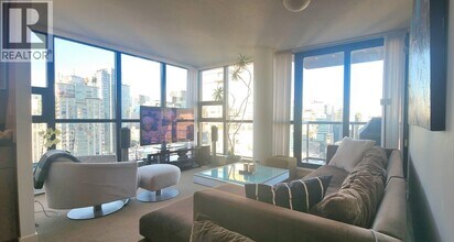 909 Mainland St in Vancouver, BC - Building Photo - Building Photo