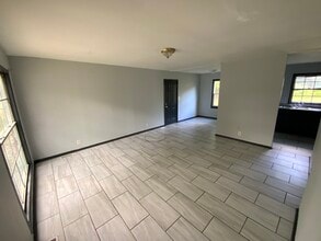 905 Southmoor Dr in Danville, IL - Building Photo - Building Photo