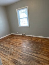 646 Kern St in Waterloo, IA - Building Photo - Building Photo