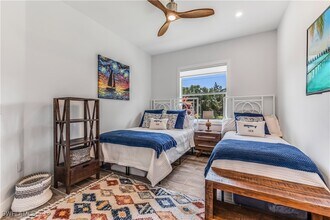 1245 Imperial Dr in Naples, FL - Building Photo - Building Photo