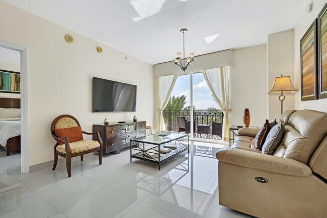 550 Okeechobee Blvd in West Palm Beach, FL - Building Photo - Building Photo