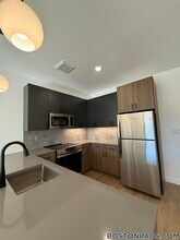 199 Gardner St in Boston, MA - Building Photo - Building Photo