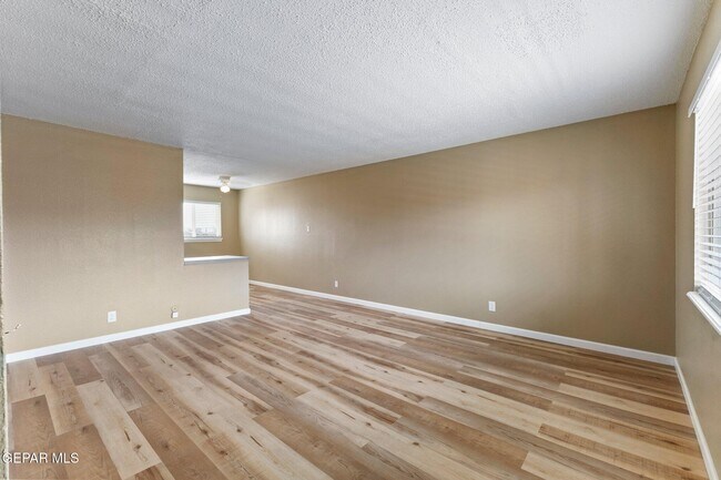 9400 Montrose Ct-Unit -22 in El Paso, TX - Building Photo - Building Photo