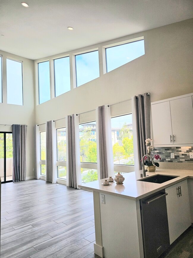 8536 Aspect Dr in San Diego, CA - Building Photo - Building Photo