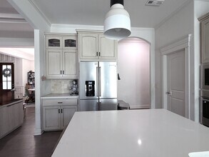 609 SE Hendrix St in Bentonville, AR - Foto de edificio - Building Photo