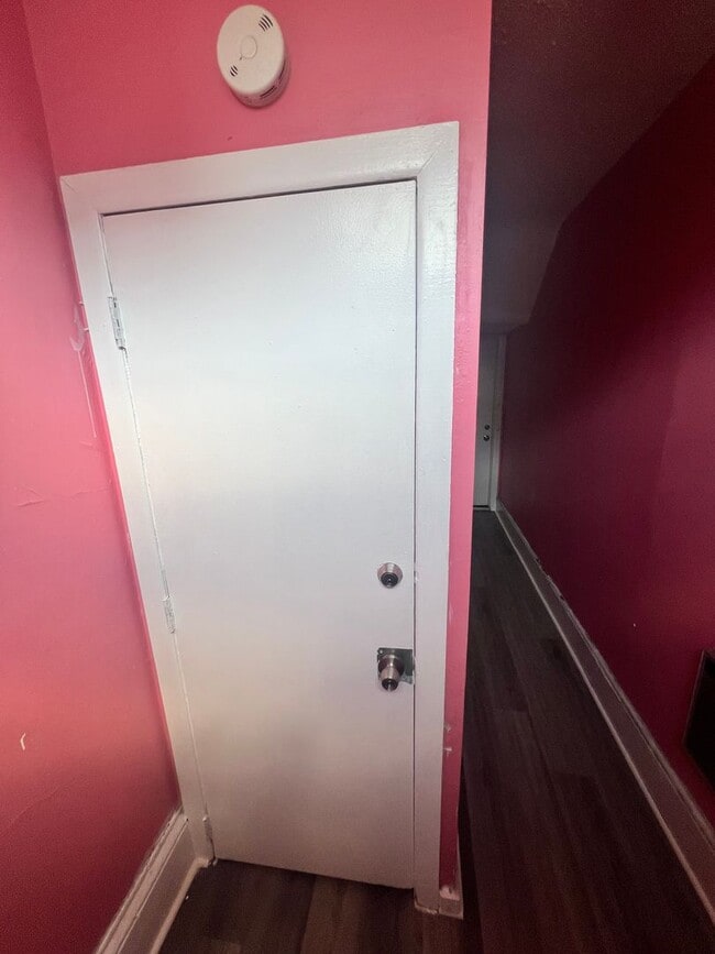 184 Brunswick Ave-Unit -Unit B in Trenton, NJ - Building Photo - Building Photo