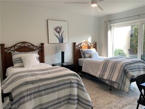4082 Belair Ln in Naples, FL - Building Photo - Building Photo