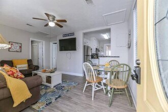 1701 17th St-Unit -D in Galveston, TX - Building Photo - Building Photo