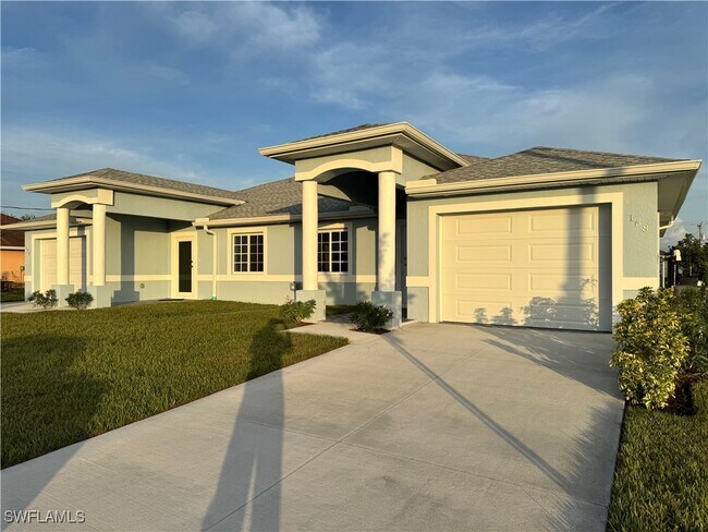 168 Pullman St in Lehigh Acres, FL - Foto de edificio - Building Photo