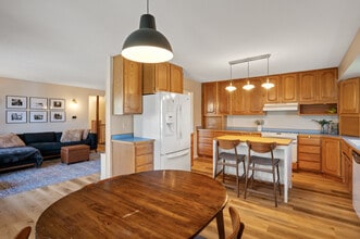 1416 Natchez Ave in Savage, MN - Building Photo - Building Photo
