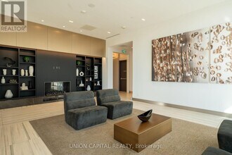 38 Water Walk Dr in Markham, ON - Building Photo - Building Photo