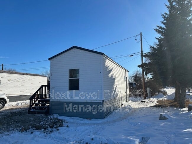 111 S Cedar Dr in Kalispell, MT - Building Photo - Building Photo