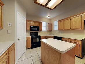 3837 Kitty Ln in Corpus Christi, TX - Building Photo - Building Photo