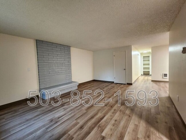 1829 NE 23rd Ct in Hillsboro, OR - Building Photo - Building Photo