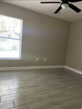 5228 Bogdonoff Dr in Seffner, FL - Building Photo - Building Photo