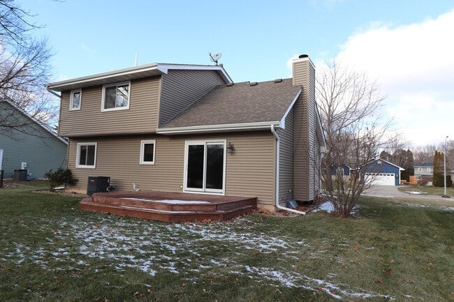 725 SE Peterson Dr photo'