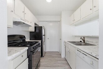 1605 Future Dr in Austin, TX - Building Photo - Building Photo