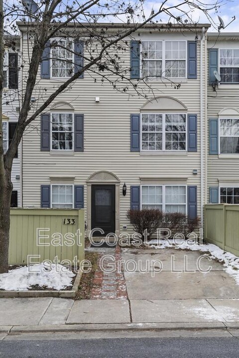 133 Heathfield Dr in Frederick, MD - Building Photo