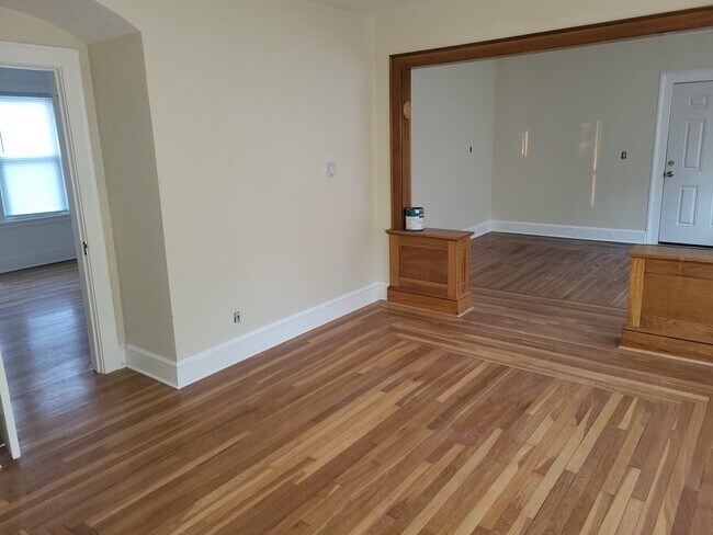 23 Holmes Ave, Unit 2nd Floor in New Britain, CT - Building Photo - Building Photo