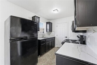 12 W Sherryl Ave in Pharr, TX - Building Photo - Building Photo