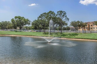 Lake House in Davenport, FL - Building Photo - Building Photo