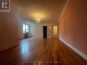 150 Farnham Ave in Toronto, ON - Building Photo - Building Photo