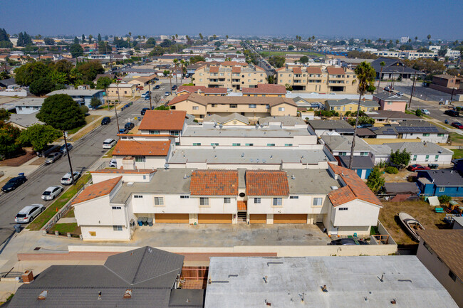 16812 S Dalton Ave in Gardena, CA - Building Photo - Building Photo