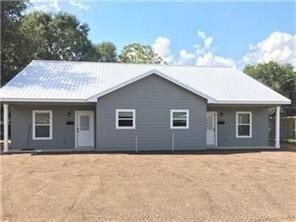 property at 1841 Caroline Ln