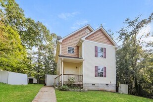 120 Apache Dr in Jackson, GA - Building Photo