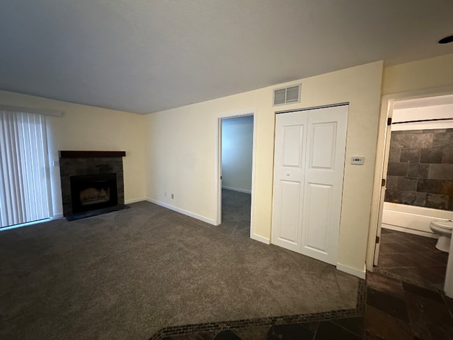 225 E 8th Ave in Longmont, CO - Building Photo - Building Photo