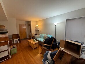 6535 N Mozart St, Unit 1F in Chicago, IL - Building Photo - Building Photo
