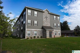 1210 Eaton Ave in Bethlehem, PA - Building Photo - Building Photo
